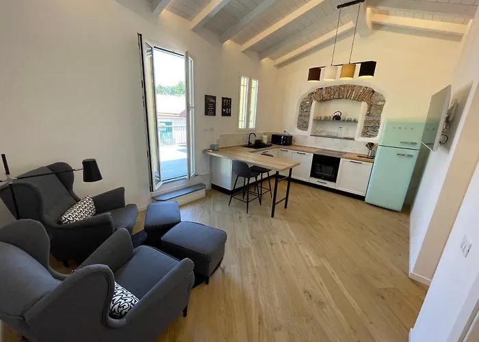 Sun Luxury In Centro Storico 基亚瓦里