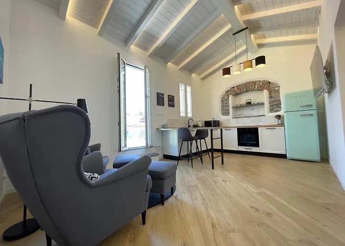 Sun Luxury In Centro Storico * 基亚瓦里